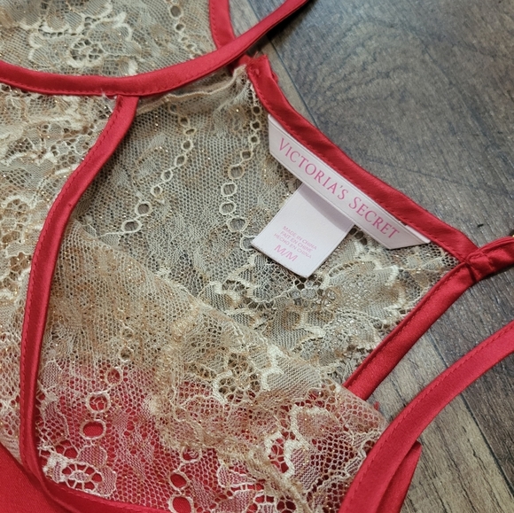 Victoria's Secret Satin Red & Shimmering Gold Lace Babydoll Slip Size Medium - Picture 3 of 8